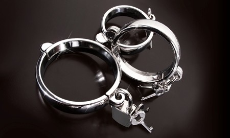 Give "precious metals" a whole new meaning with this luxurious metal cockring. Cast in high quality steel and hand-polished to perfection,